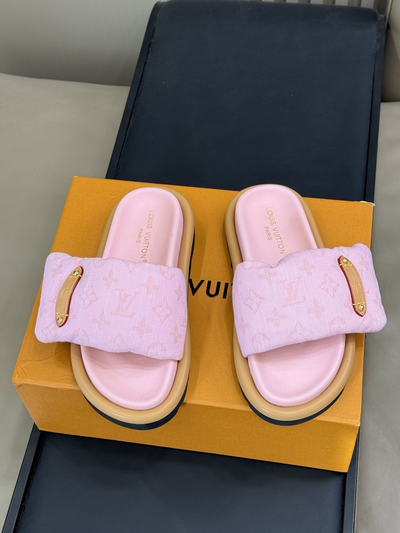 l0vis Vvtt0n slippers